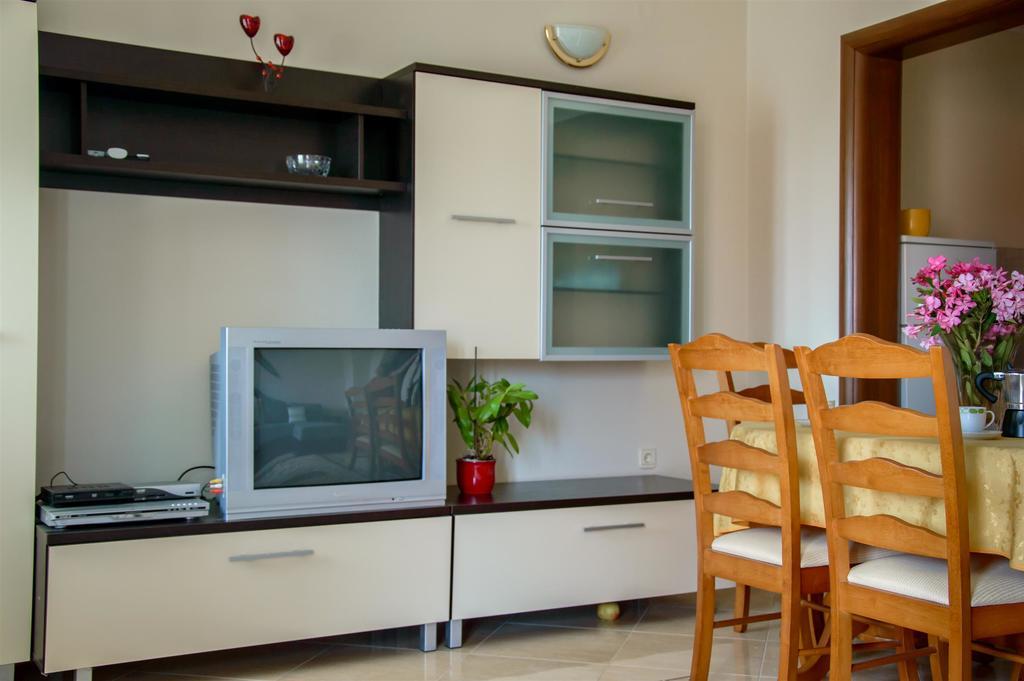 Apartment Roko Umago Esterno foto