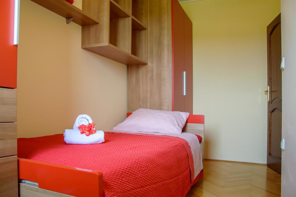 Apartment Roko Umago Esterno foto