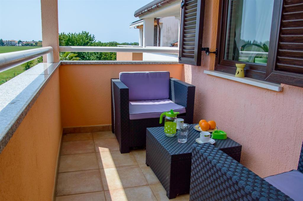 Apartment Roko Umago Esterno foto