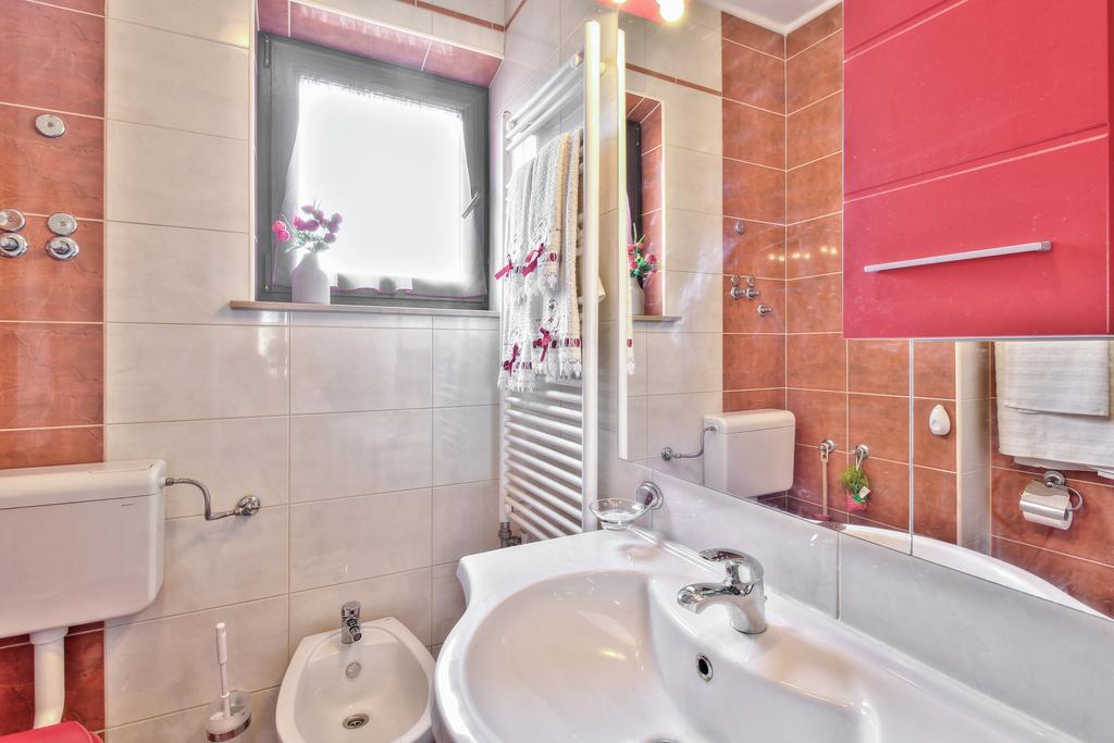 Apartment Roko Umago Esterno foto