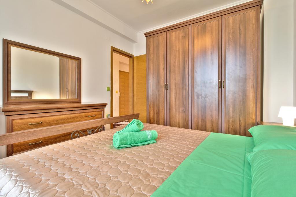 Apartment Roko Umago Esterno foto