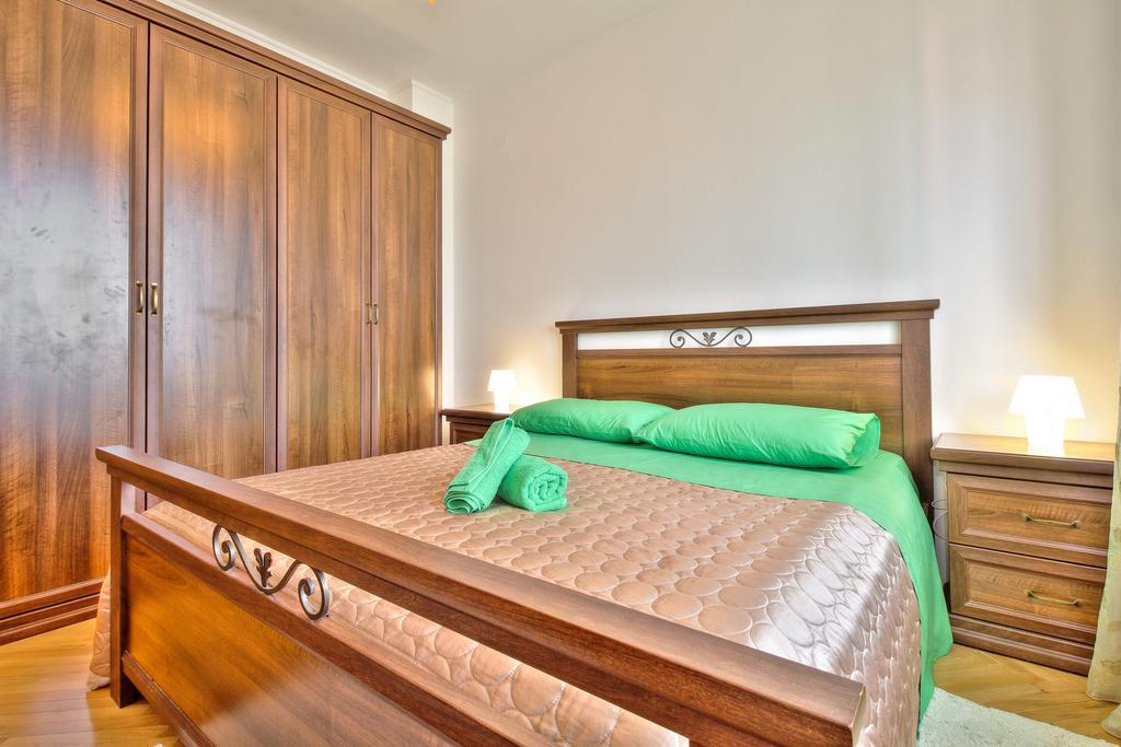 Apartment Roko Umago Esterno foto
