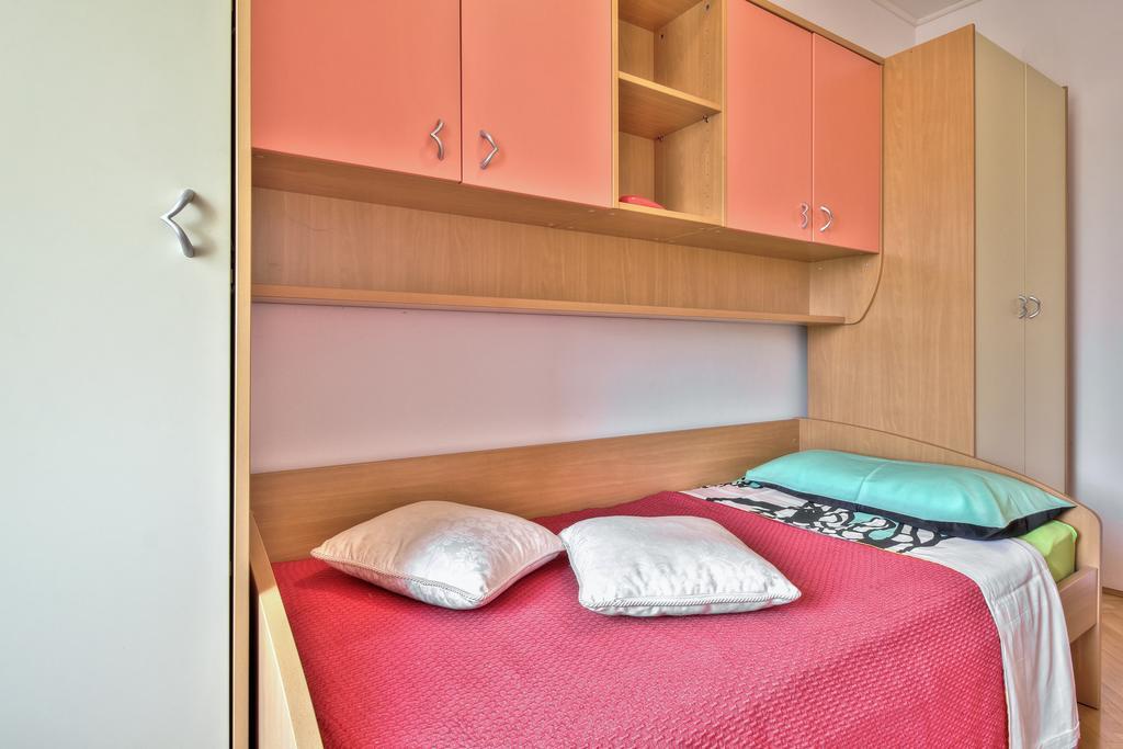 Apartment Roko Umago Esterno foto