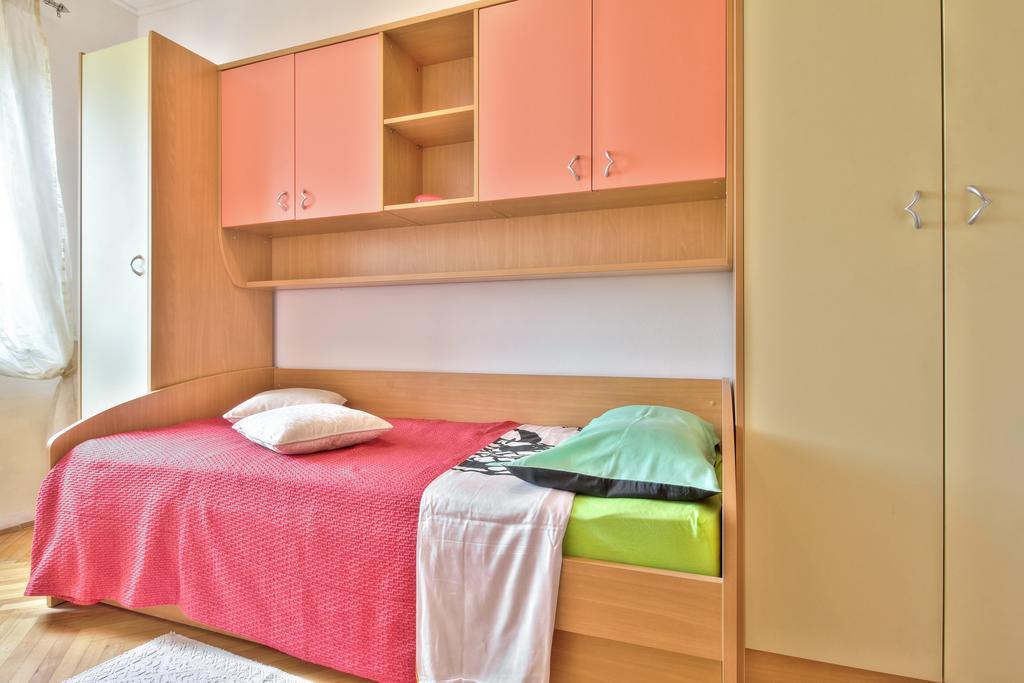Apartment Roko Umago Esterno foto